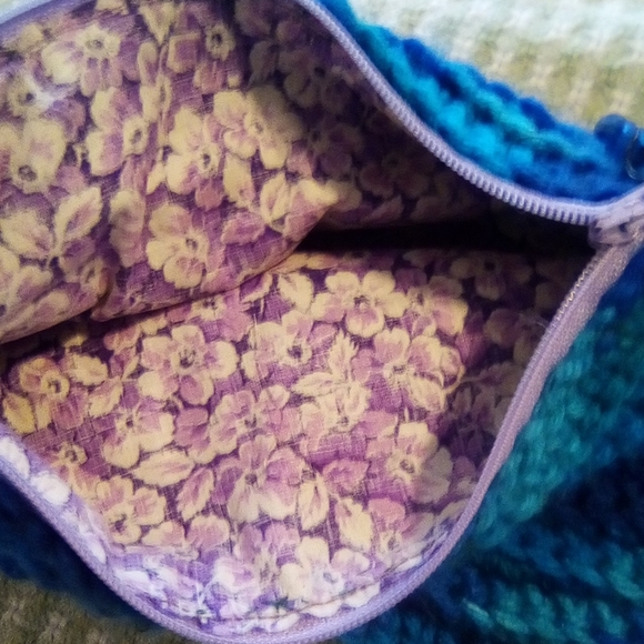 Crochet Cosmetic Bag💥 - Picture 3 of 5